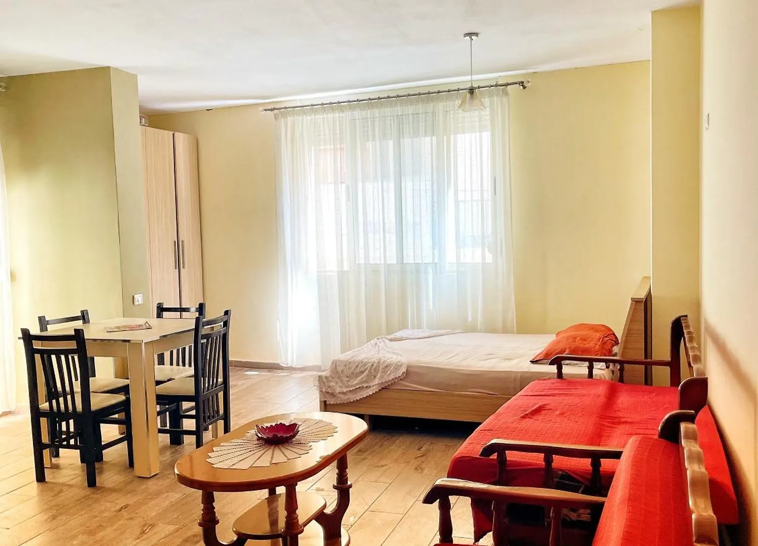 Emperius Beach Room Δυρράχιο